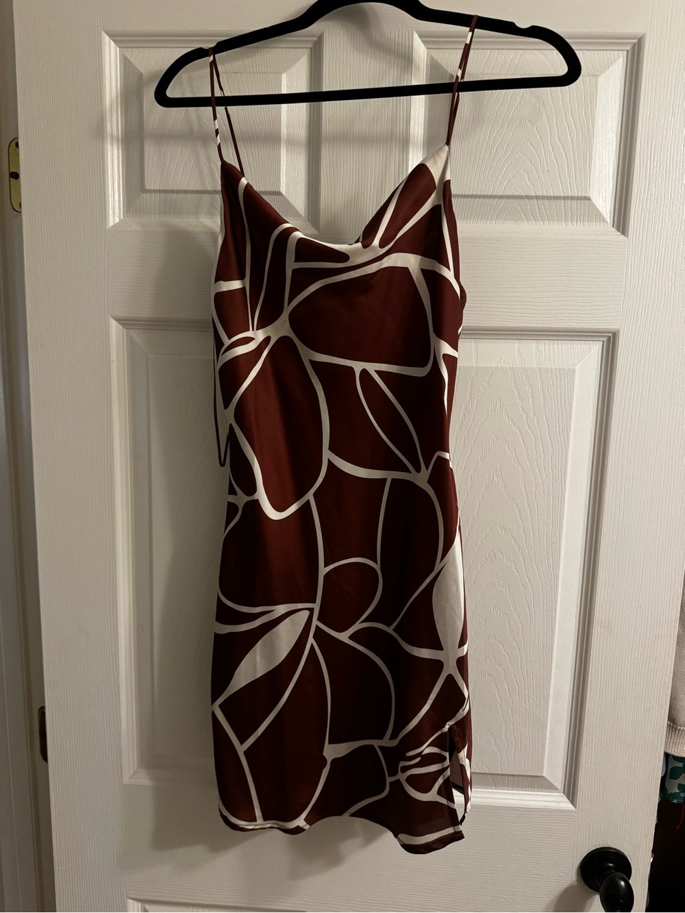 vestique Brown and White Abstract Slip Dress